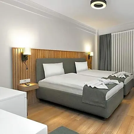 فندق Silvana 3*